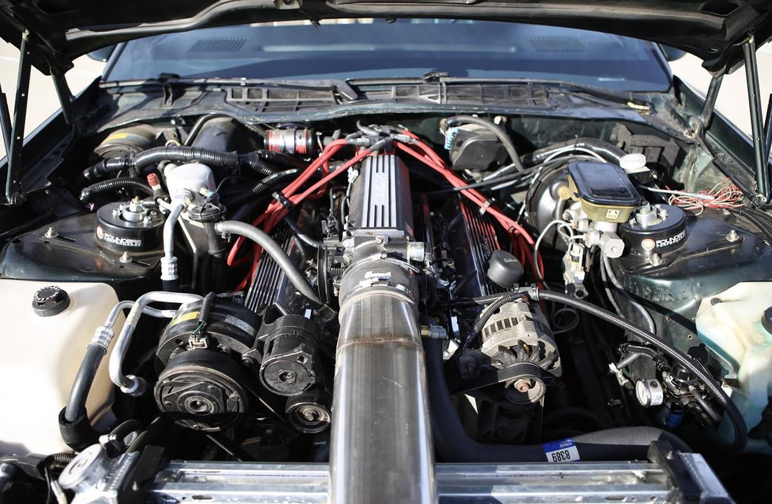 1992 Chevrolet Camaro in Danbury, Connecticut engine